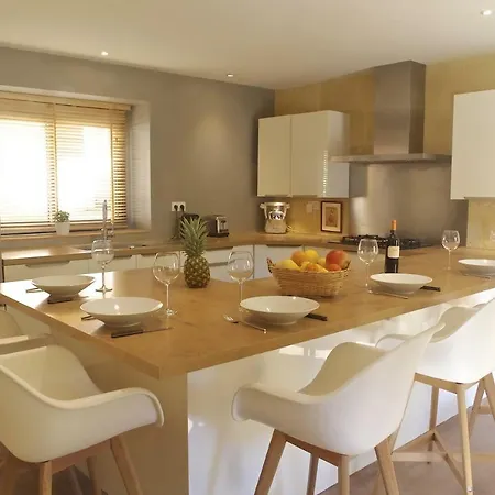 Domaine St Gilles - Maison Entierement Climatisee, Proche Activites Aquatiques Et Equestres Holiday home *